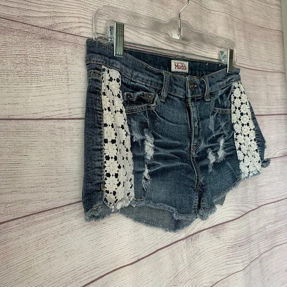 Mudd Juniors Distressed Jean Cutoff Shorts Crochet Lace Side Panels Y2K Size 7